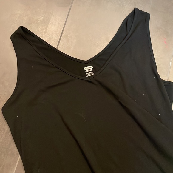 Old navy maternity L - Picture 2 of 2